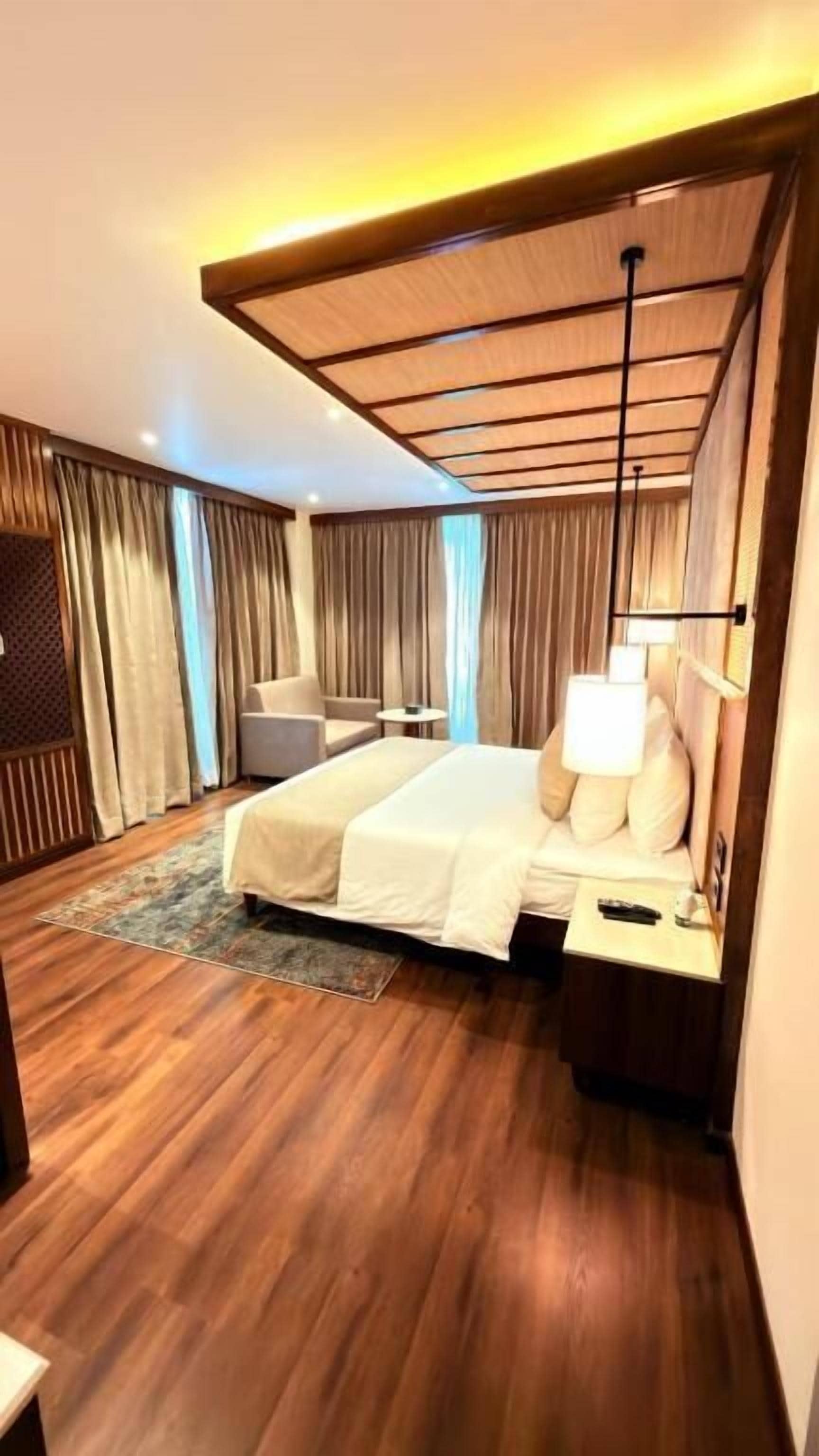 Superior Double Room | Desk, iron/ironing board (on request), WiFi (free)