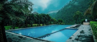 Siddhartha Riverside Resort