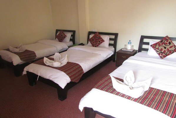 Deluxe Triple Room, Private Bathroom | In-room safe, desk, free WiFi - Hotel holiday inn (Kathmandu)