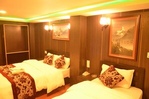 In-room safe, desk, free WiFi - Hotel holiday inn (Kathmandu)