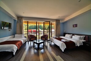 In-room safe, soundproofing, free WiFi