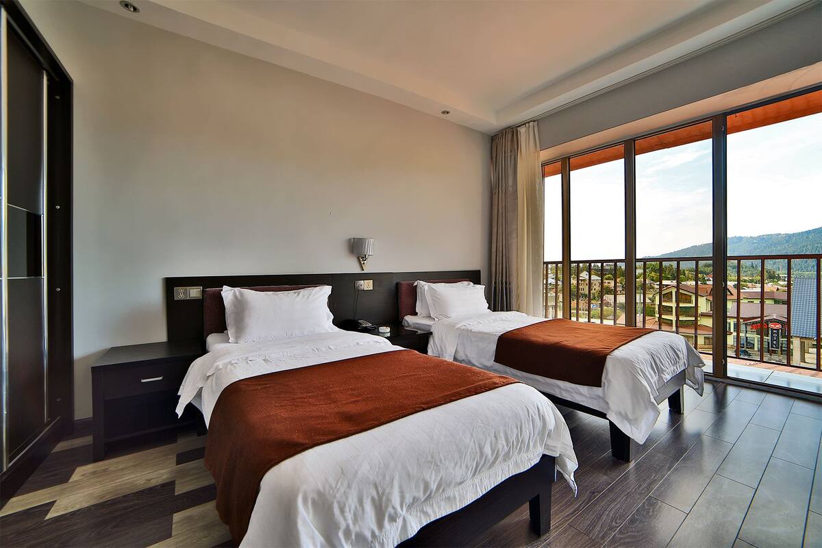 In-room safe, soundproofing, free WiFi