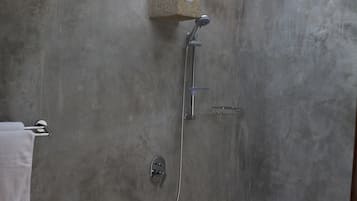 Classic Double Room, 1 King Bed, Mountain View, Courtyard Area | Bathroom | Shower, free toiletries, bidet, towels