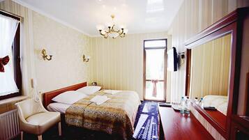 Junior Suite, Terrace | In-room safe, desk, iron/ironing board, free WiFi