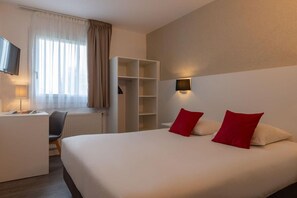 Bureau, fer et planche Ă repasser, Wi-Fi gratuit, draps fournis