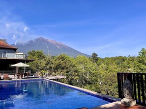 Alberca al aire libre 