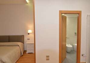 In-room safe, laptop workspace, soundproofing, iron/ironing board