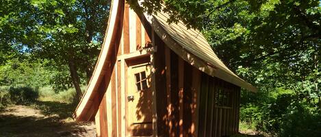 Cabaña romántica, 1 cama matrimonial, vista a la montaña | Tabla de planchar con plancha 