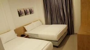 Bügeleisen/Bügelbrett, kostenloses WLAN, Bettwäsche