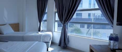 Iron/ironing board, free WiFi, bed sheets