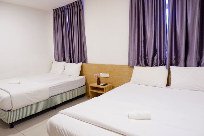 Iron/ironing board, free WiFi, bed sheets