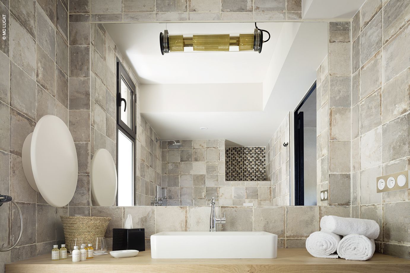 classic double room | bathroom | free toiletries, hair dryer, dressing gowns, towels