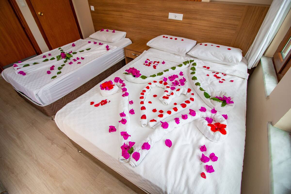 Superior Room | In-room safe, desk, soundproofing, iron/ironing board (on request)