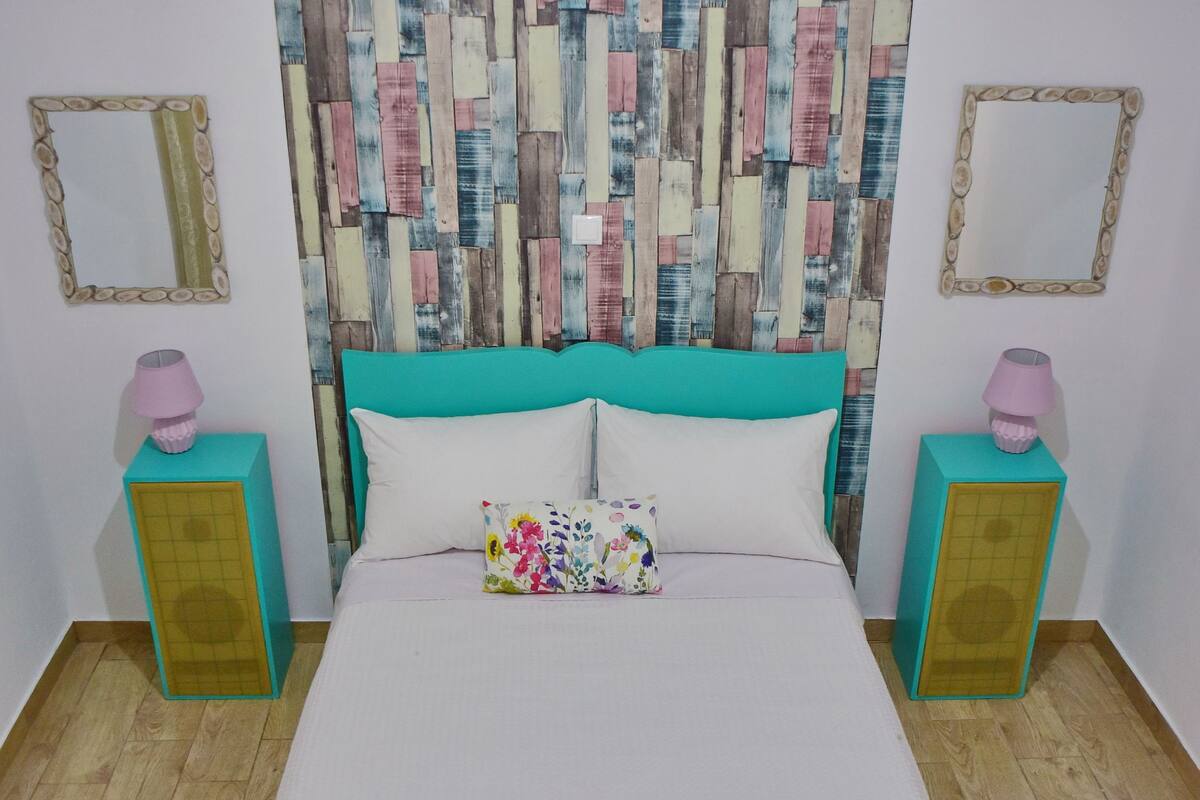 1 bedroom, in-room safe, desk, iron/ironing board