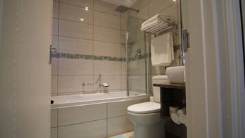 Deluxe Apartment, 2 Bedrooms | 2 bedrooms, premium bedding, pillowtop beds, in-room safe