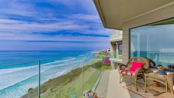 Condo, 2 habitaciones | Balcón