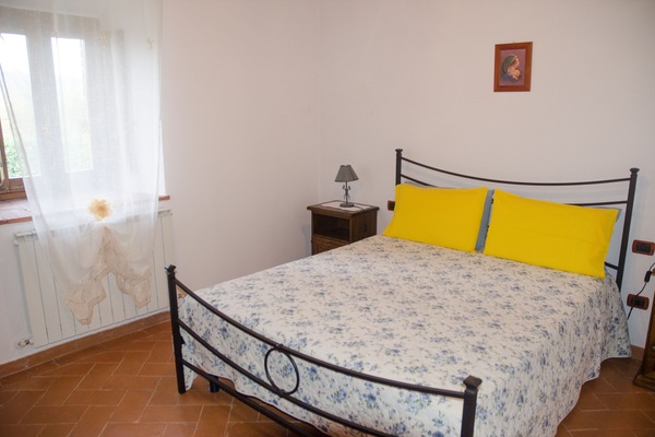 Basic Room | Soundproofing, iron/ironing board, free WiFi