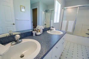 Villa, 4 Bedrooms | Bathroom