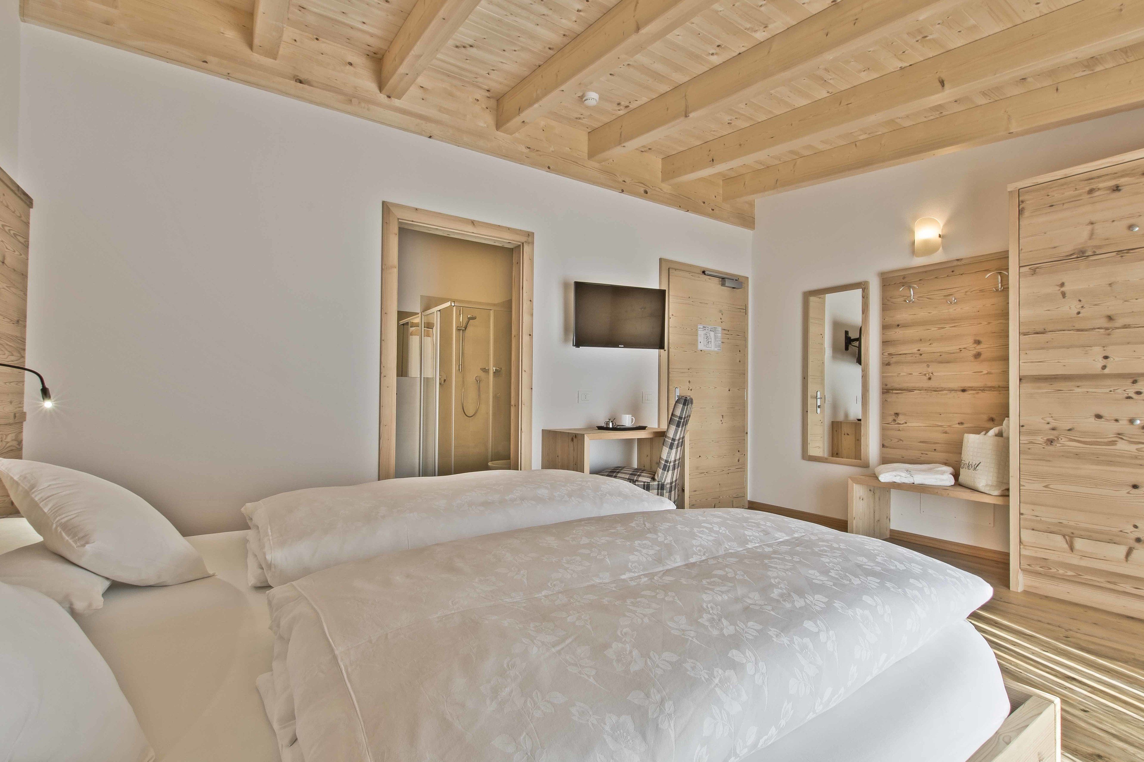 Habitación doble superior | Ropa de cama de alta calidad y edredones de plumas