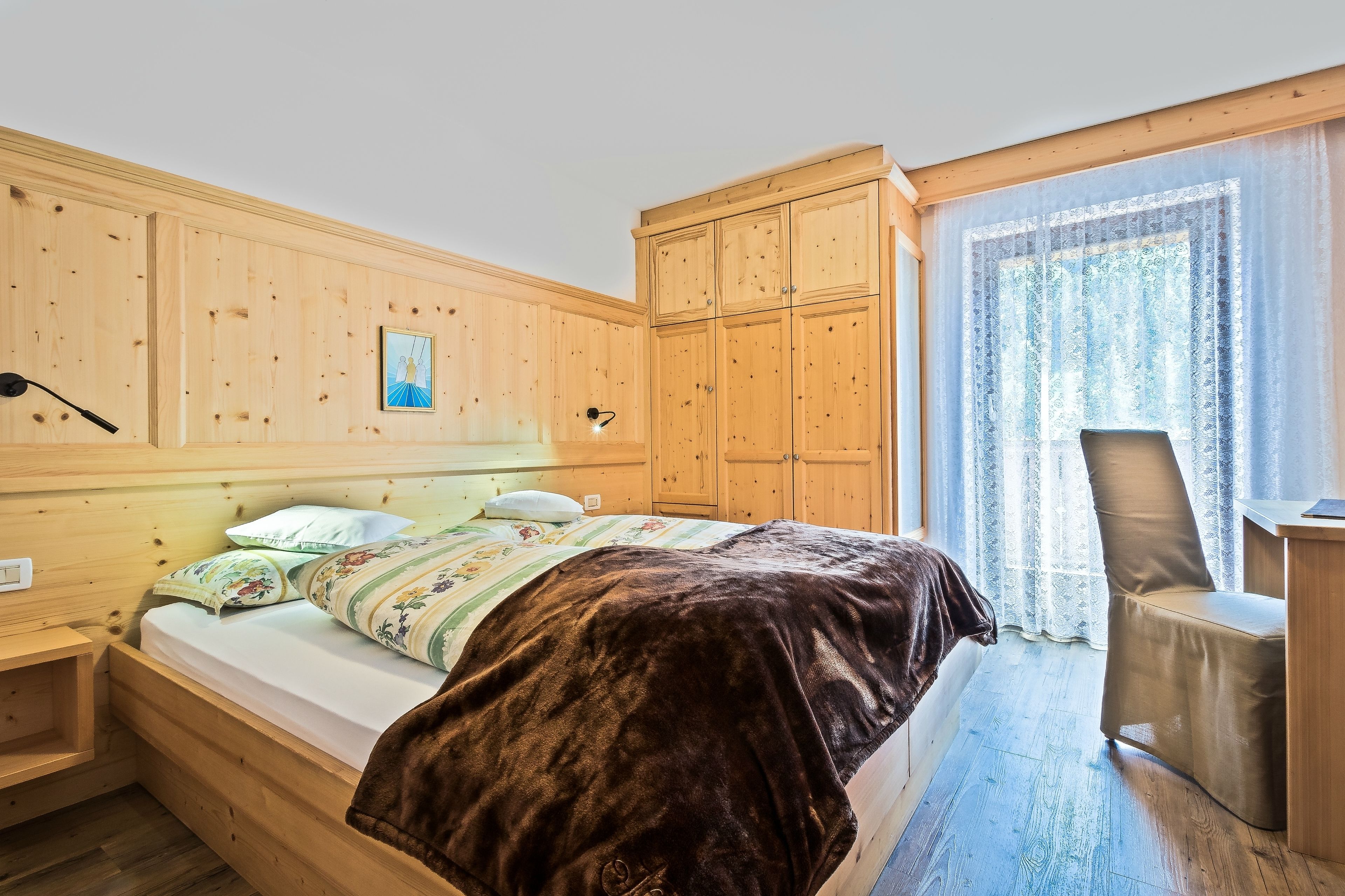 Ropa de cama de alta calidad, cubrecamas y colchones con pillow-top 