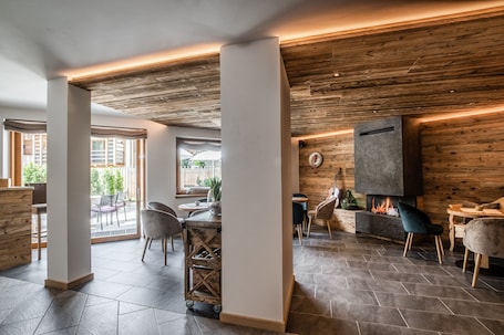 Bar (on property). Hotel Steinrösl