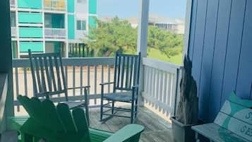 House, 2 Bedrooms | Property grounds