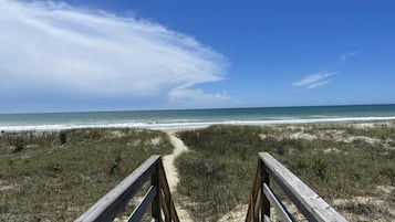 House, 2 Bedrooms | Beach