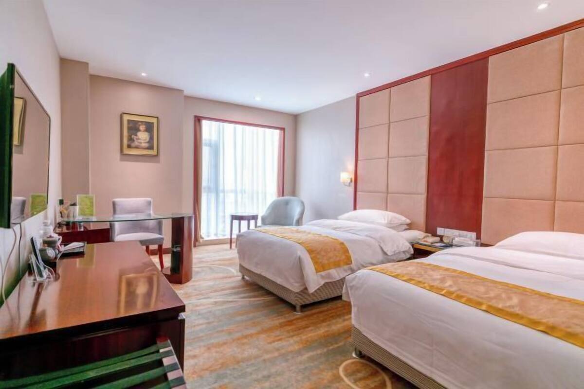 Bureau, rideaux occultants, chambres insonorisées, Wi-Fi gratuit