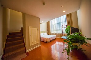 Duplex Deluxe Room | Desk, blackout curtains, soundproofing, free WiFi - Yantai Meiya International Apt. Hotel (Yantai)