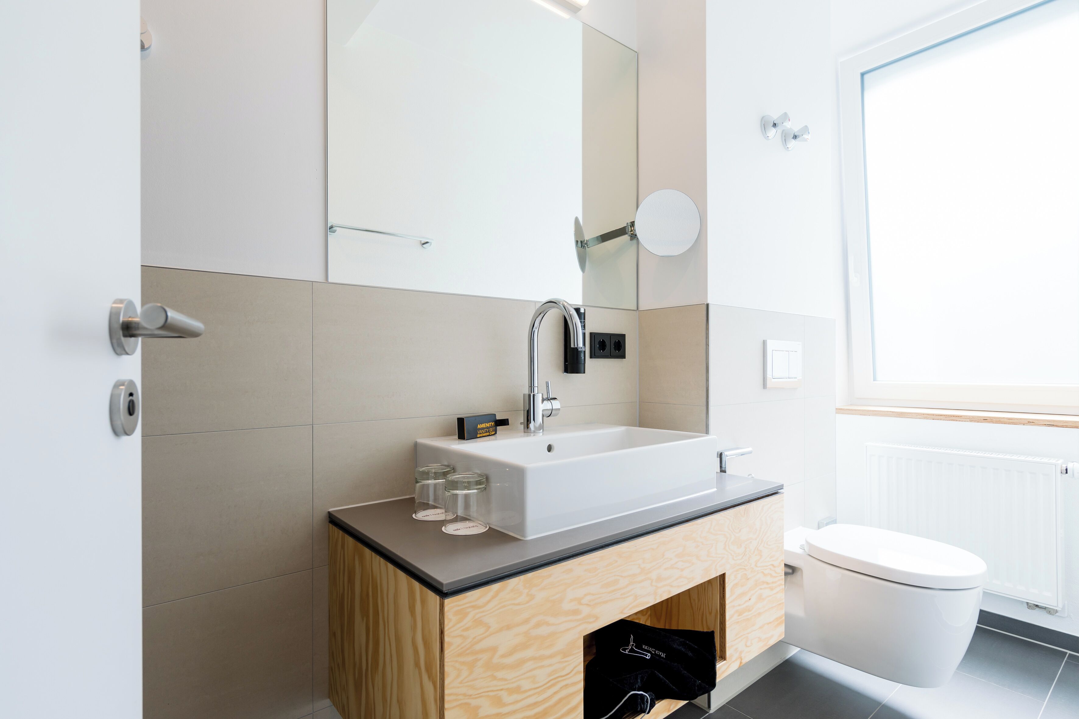 Double Room | Badezimmer | Dusche, Regendusche, kostenlose Toilettenartikel, Haartrockner