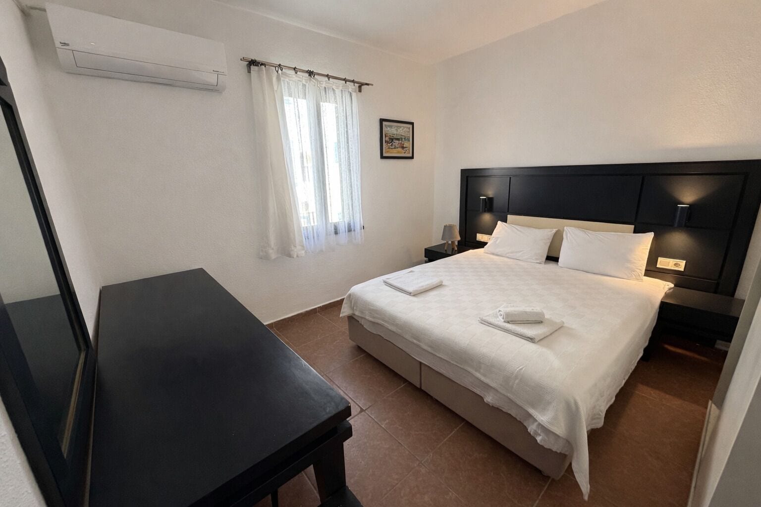 Comfort Condo | Minibar, desk, rollaway beds, free WiFi