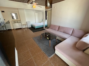 Roof Suite | Minibar, desk, rollaway beds, free WiFi - Esmana Otel (Bodrum)