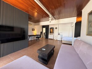 Roof Suite | Minibar, desk, rollaway beds, free WiFi - Esmana Otel (Bodrum)