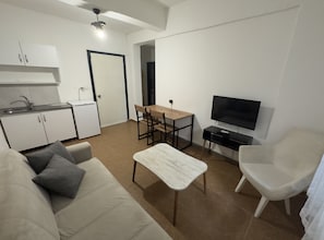 Comfort Condo | Minibar, desk, rollaway beds, free WiFi - Esmana Otel (Bodrum)