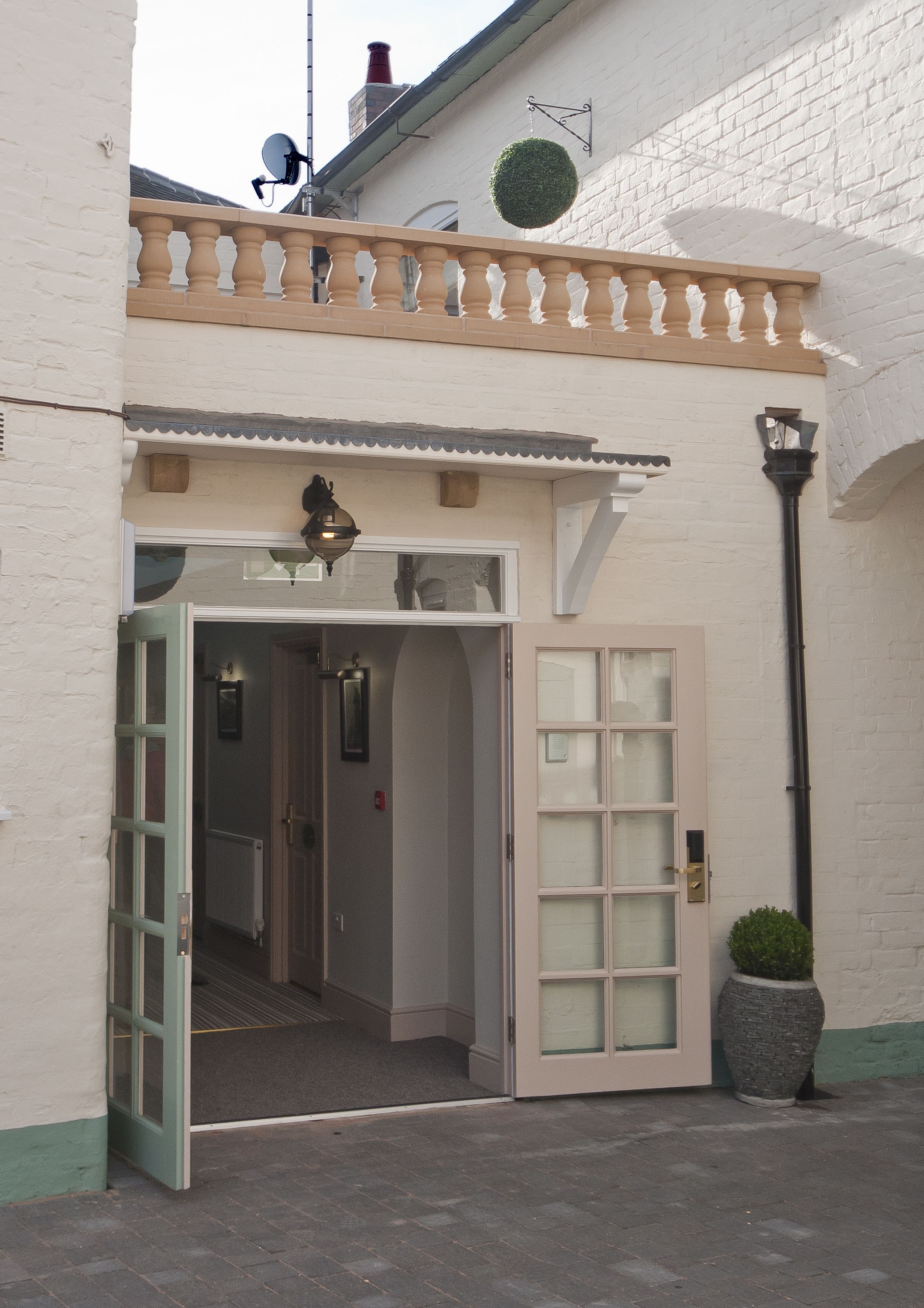 Entrada al alojamiento