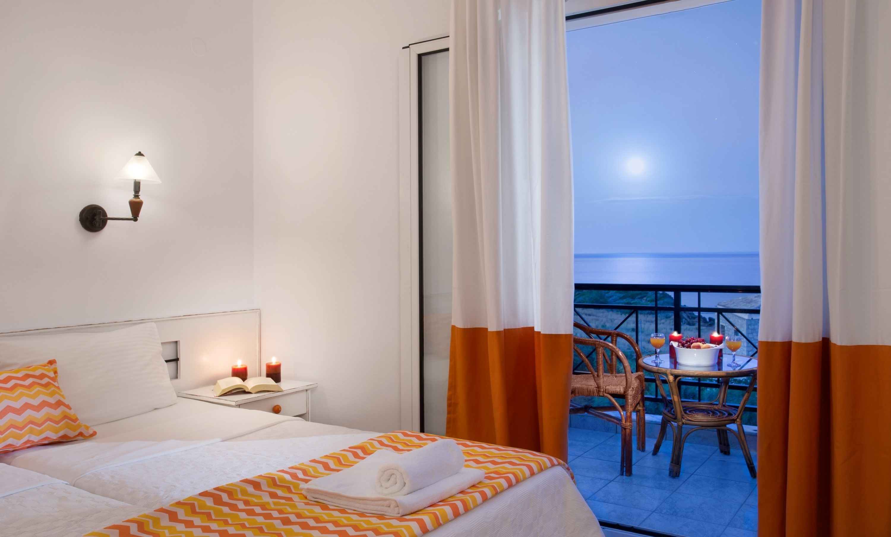 standard double room, balcony, sea view | in-room safe, desk, soundproofing, free wifi