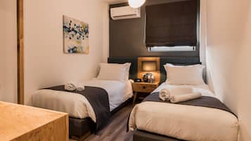 Frette Italian sheets, premium bedding, pillow-top beds, in-room safe