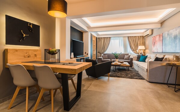 Smart TV, Netflix, libros, estación para reproductor de MP3