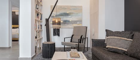 Acropolis Stylish Condo | إطلالة الغرفة