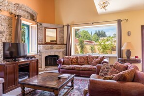 Flat-screen TV - Moraitis Mansion (Corfu)