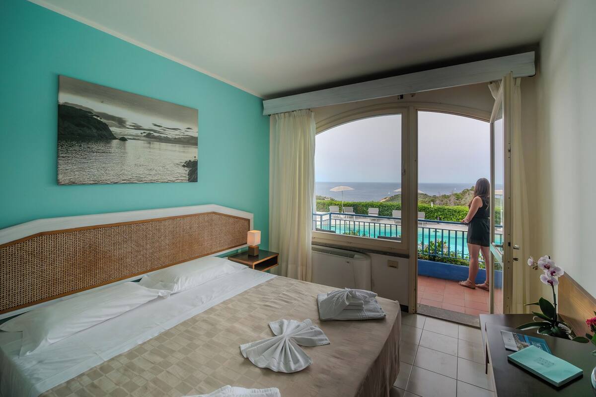 Family Room, Sea View