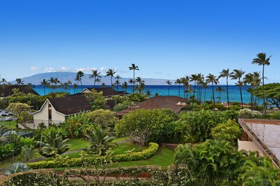 Maui Kaanapali S #a517 Studio Bedroom Condo by RedAwning