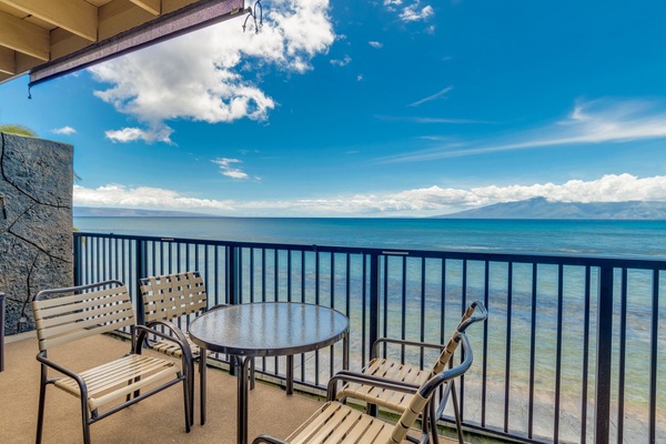 Condo, 2 Bedrooms | Property grounds