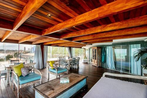Cobertura panorâmica, 3 quartos, banheira de hidromassagem, vista para o oceano | Vista da propriedade