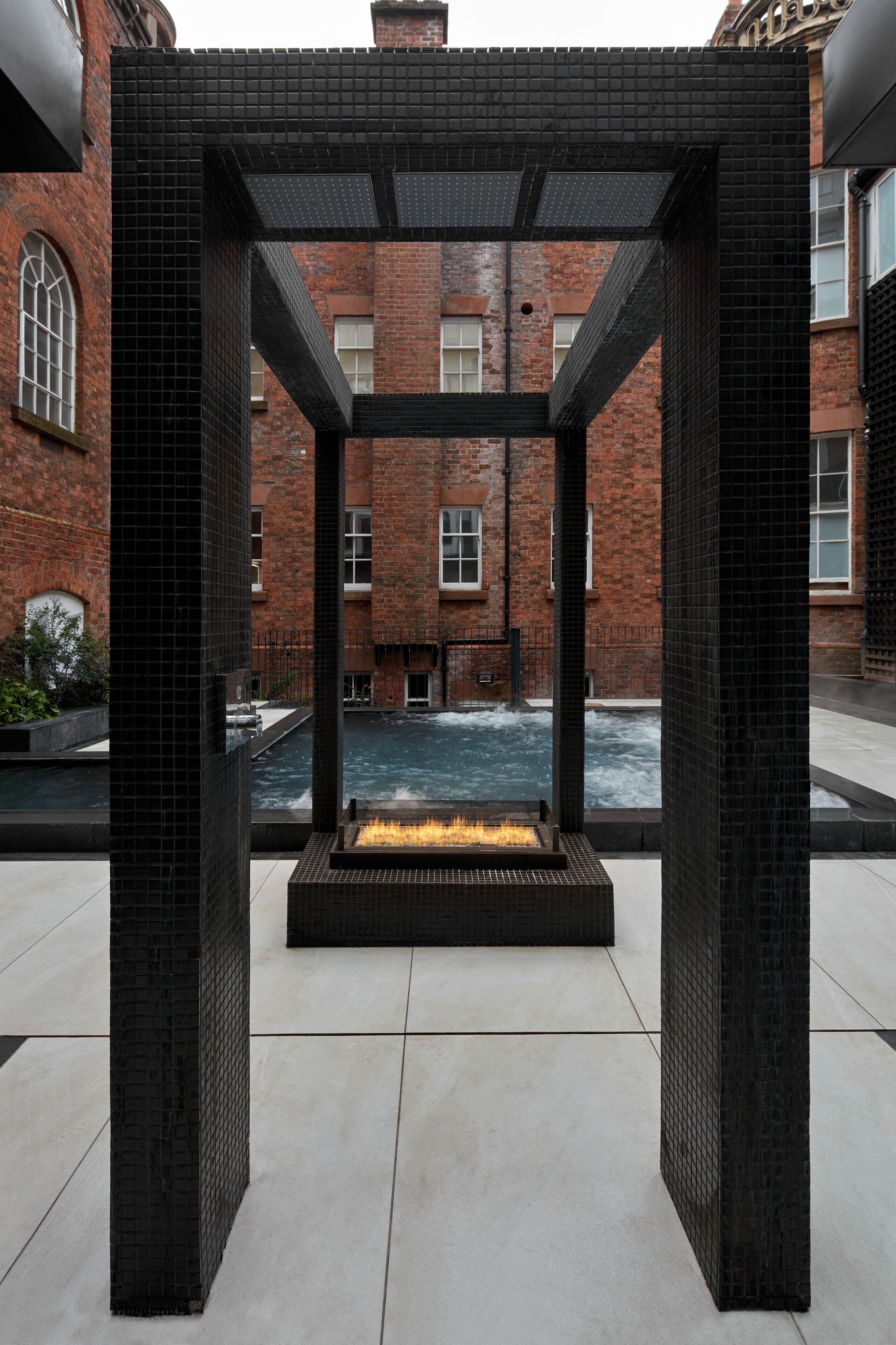 sauna, steam room, hot stone massages, deep-tissue massages