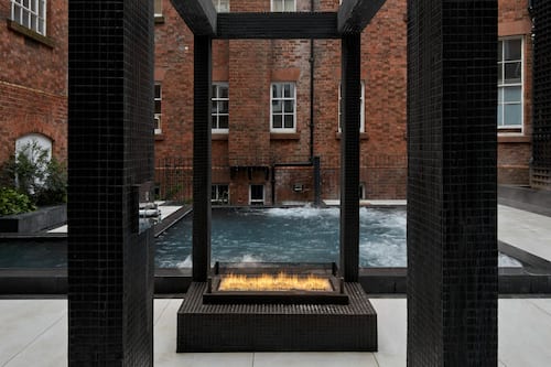 Sauna, Dampfbad, Warmsteinmassagen, Tiefengewebe-Massagen