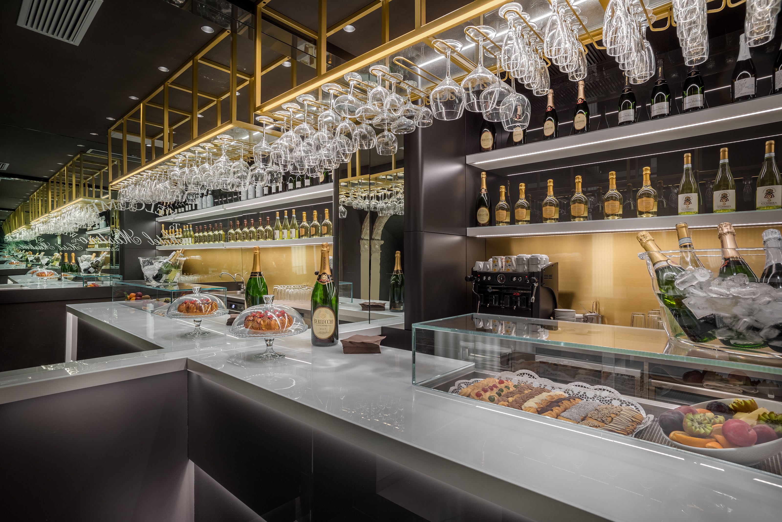 Bar (in der Unterkunft)