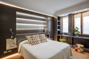 Deluxe Double Room | In-room safe, desk, laptop workspace, soundproofing