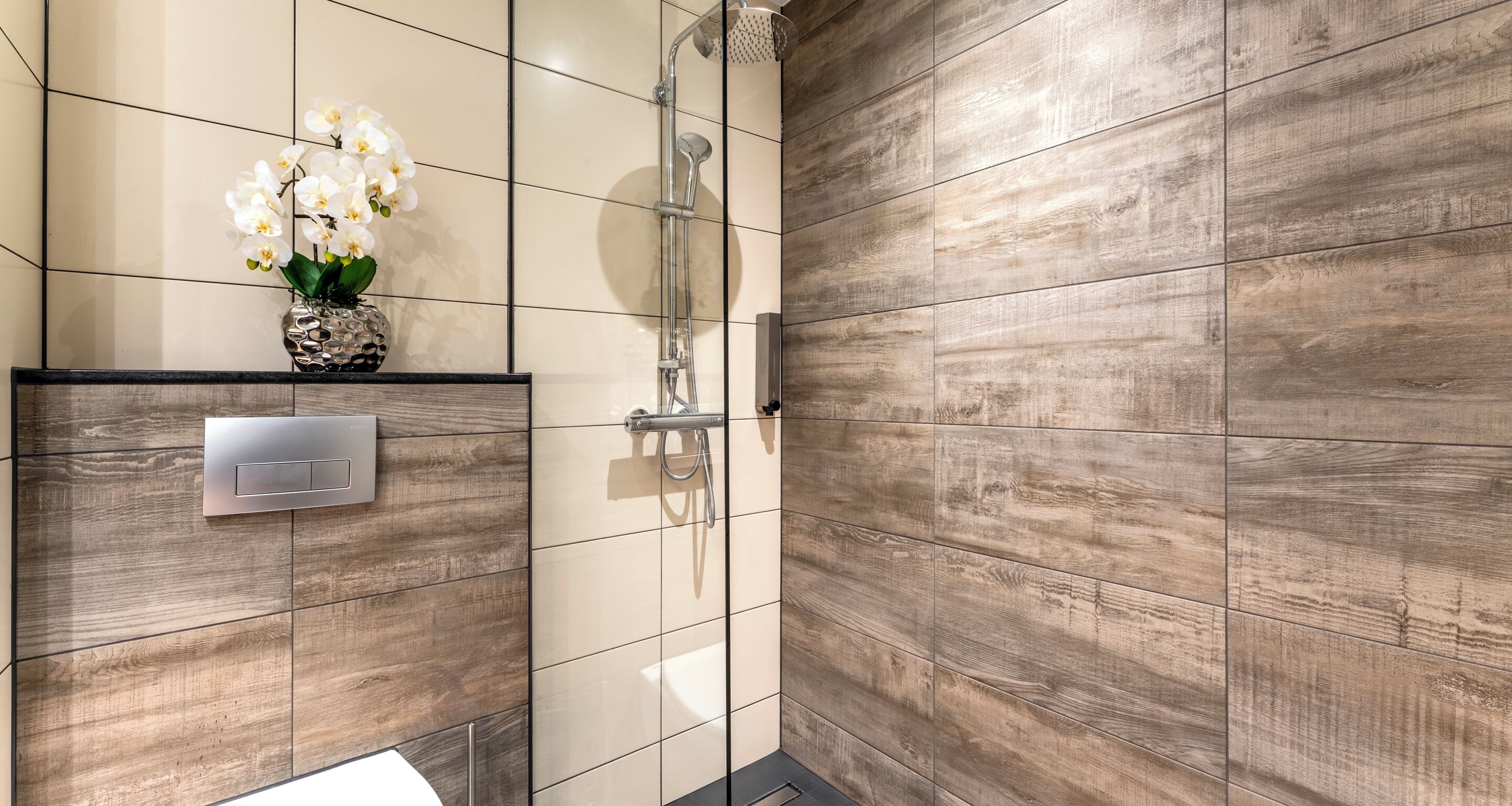 Badkamer met douche