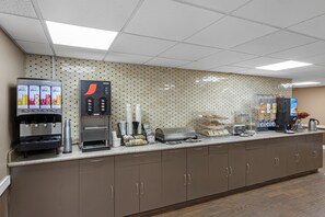 Free daily continental breakfast 